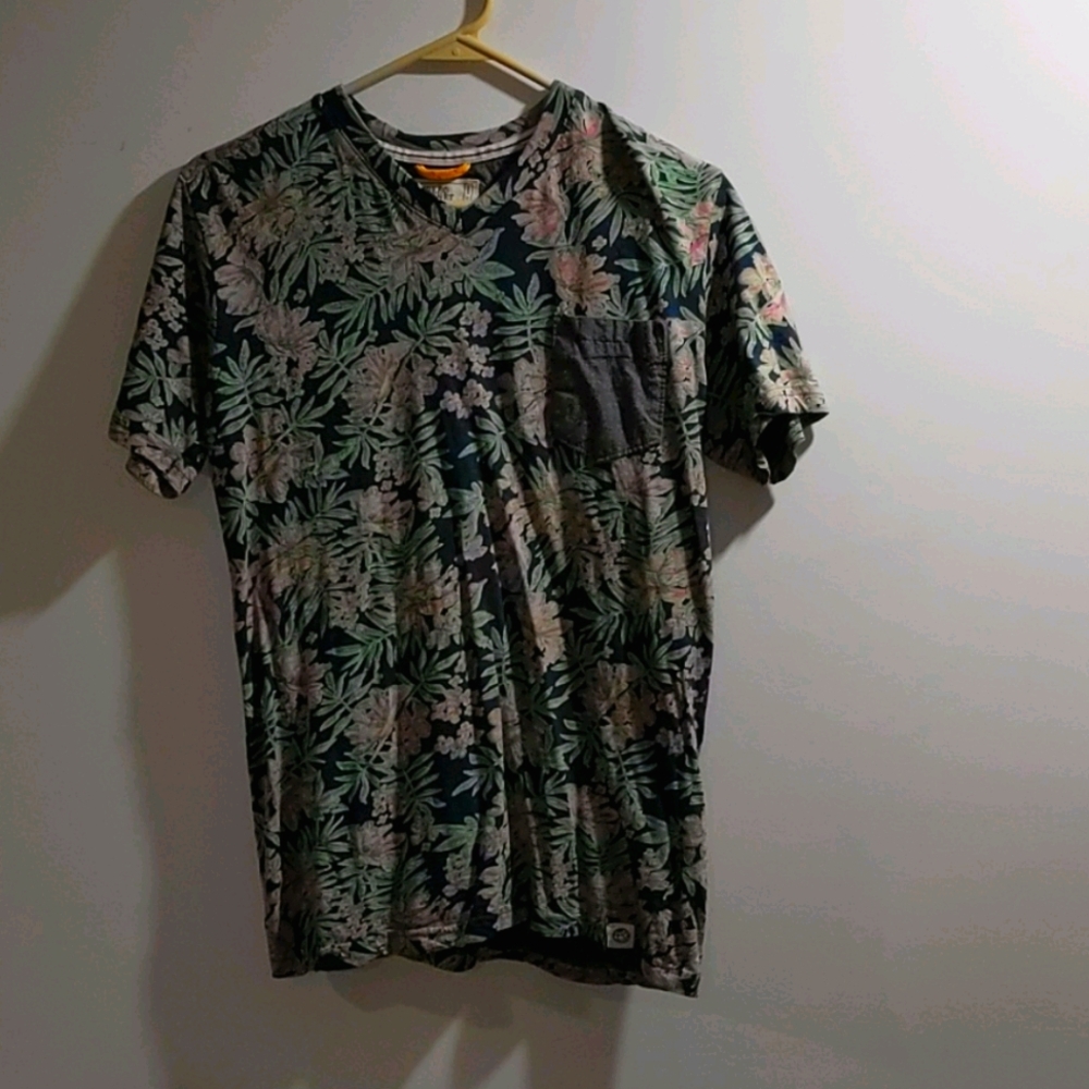 Mens Small(USA) Free Planet V-Neck